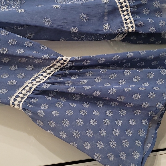 Blue Sheer Pattern Blouse - Picture 2 of 5